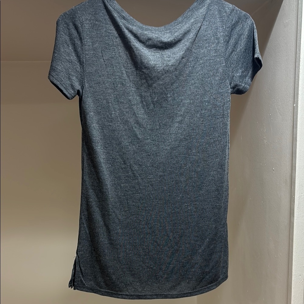 Disney the little mermaid tee shirt size XS - Picture 5 of 5